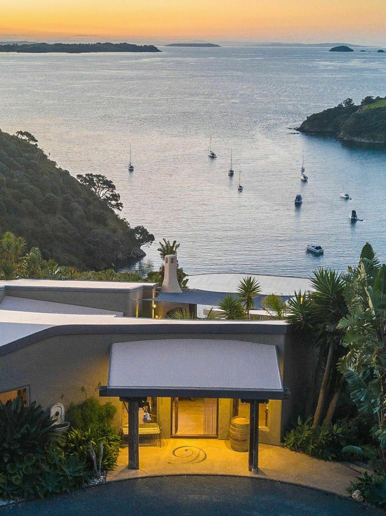 Delamore Lodge Oneroa Экстерьер фото